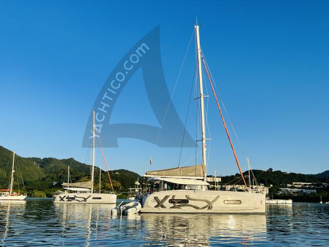 Katamaran Excess 11 chartern in Denia