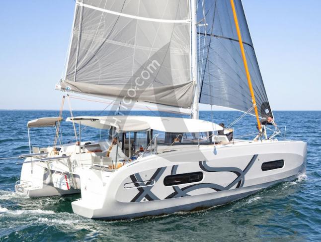 Kat Excess 11 chartern in Cole Bay