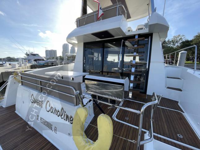 Katamaran Fountaine Pajot MY 37 Yachtcharter in Saint Petersburg
