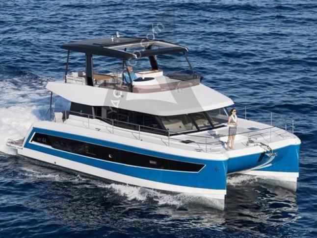 Kat Fountaine Pajot MY 44 chartern in Nanny Cay Town