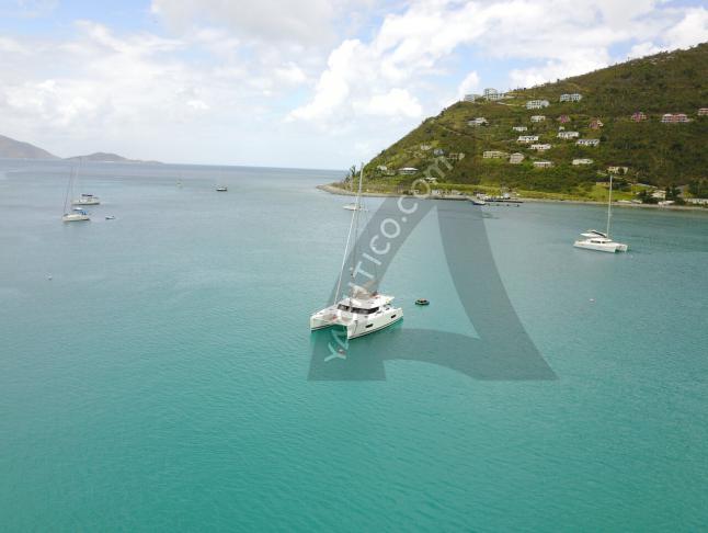 Katamaran Helia 44 chartern in Joma Marina