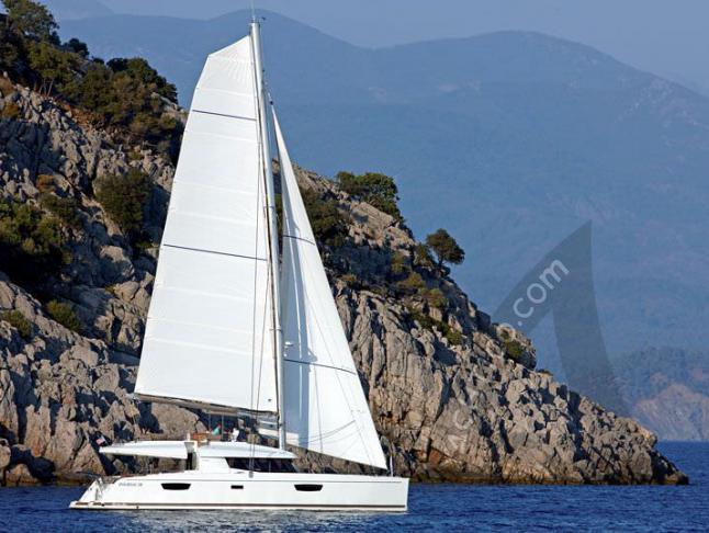 Kat Ipanema 58 chartern in Road Harbour