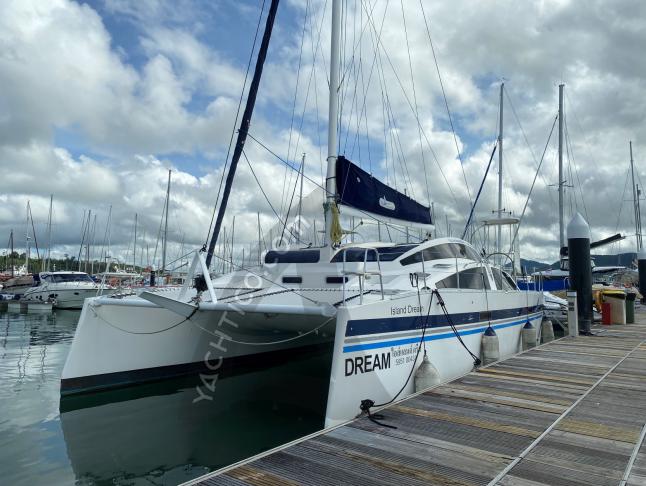 Cat Island Spirit 380 available for charter in Phuket City