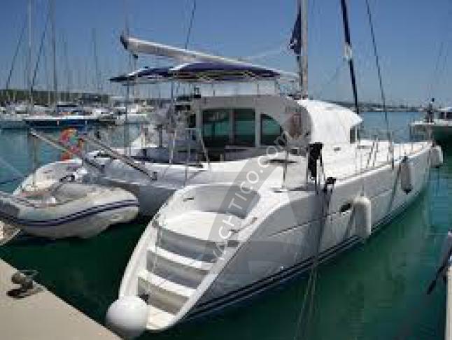 Katamaran Lagoon 380 Yachtcharter in Tourlos