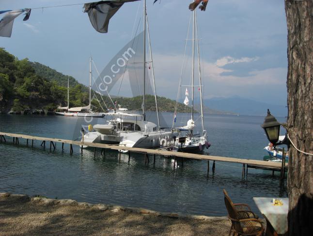 Katamaran Lagoon 380 chartern in Netsel Marmaris Marina