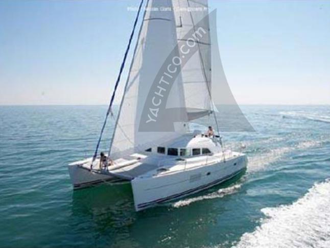 Cat Lagoon 380 for rent in Rhodes Marina