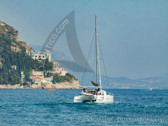 Kat Lagoon 380 Yachtcharter in ACI Marina Dubrovnik