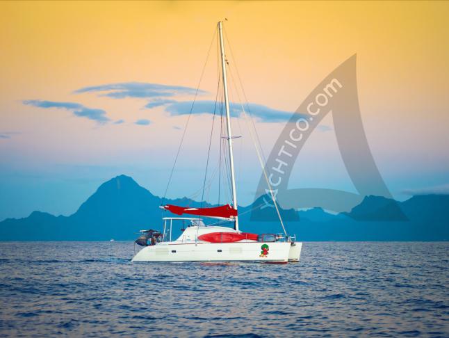 Catamaran Lagoon 380 S2 for hire in Uturoa