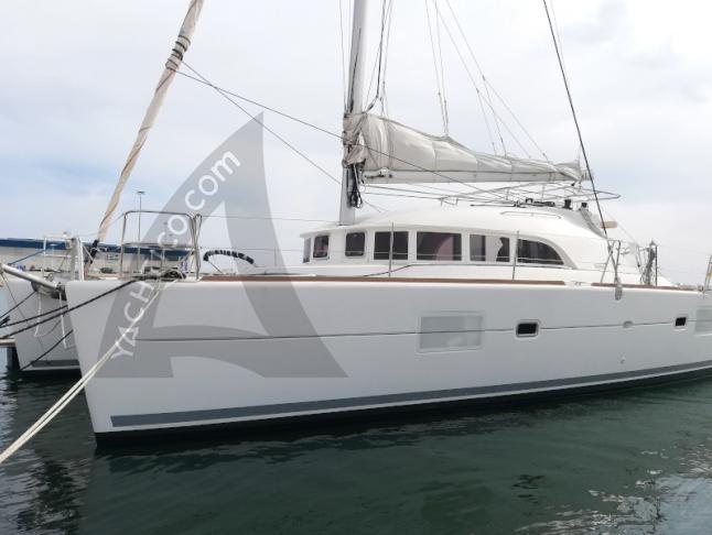 Cat Lagoon 380 S2 for hire in Kiel