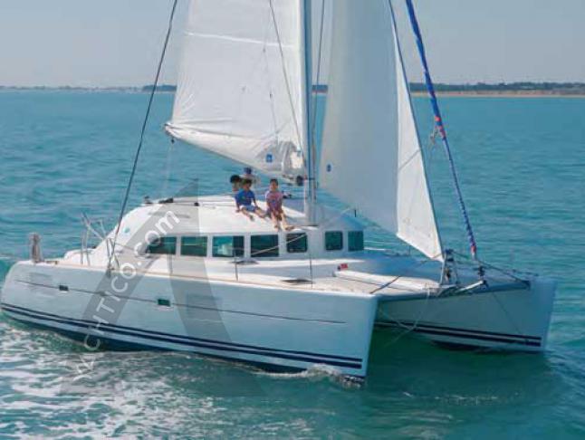 Kat Lagoon 380 S2 chartern in Victoria