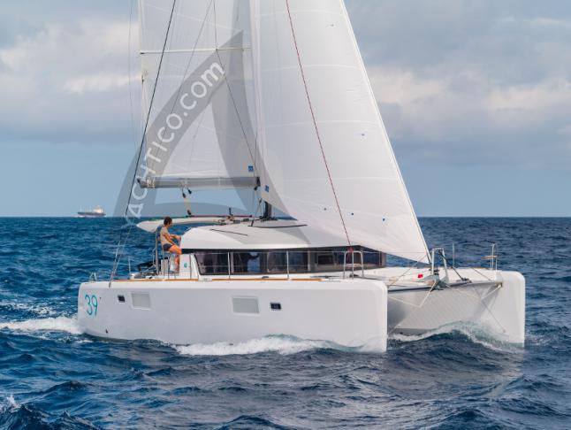 Kat Lagoon 39 chartern in Athen