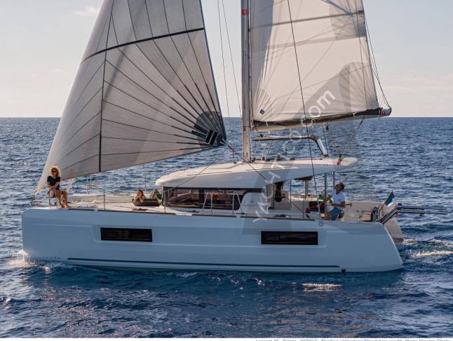 Cat Lagoon 40 for rent in Eden Island Resort