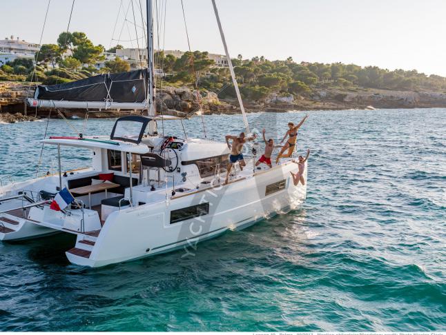 Cat Lagoon 40 available for charter in Komolac