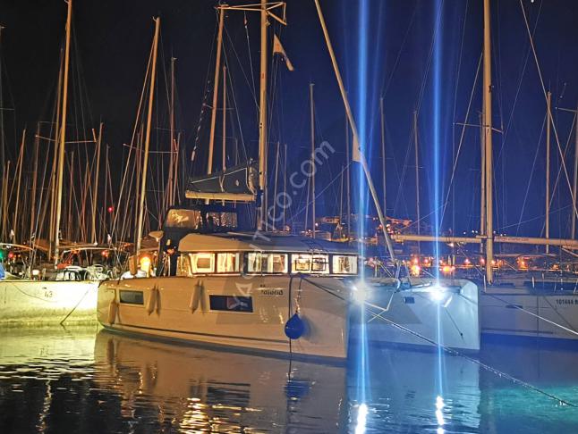 Kat Lagoon 40 chartern in Krk