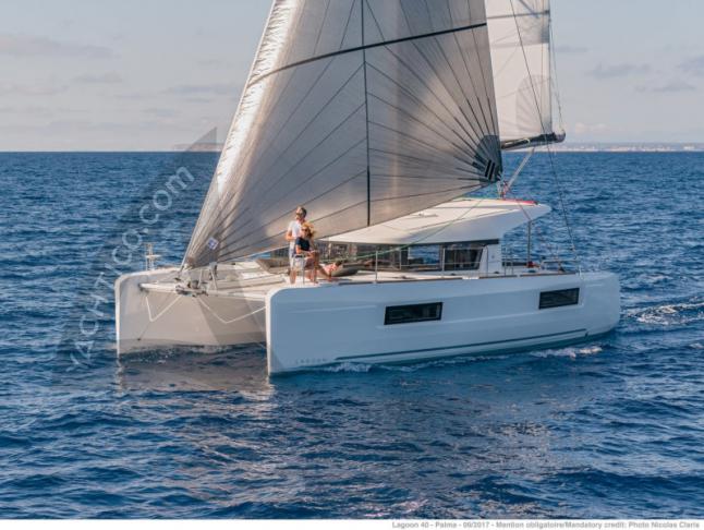 Katamaran Lagoon 40 chartern in Cole Bay