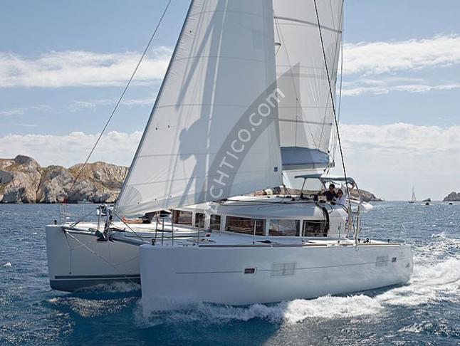 Kat Lagoon 400 in French Cul de Sac chartern