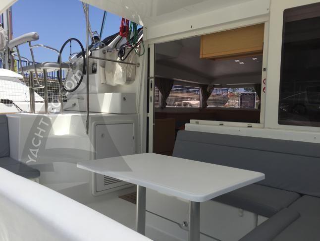 Cat Lagoon 400 S2 for hire in Hyeres