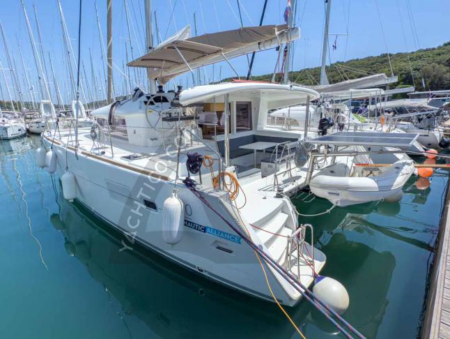Kat Lagoon 400 S2 Yachtcharter in Pula