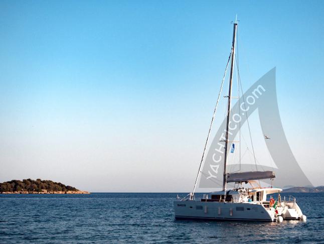 Catamaran Lagoon 400 S2 available for charter in Lefkas Marina