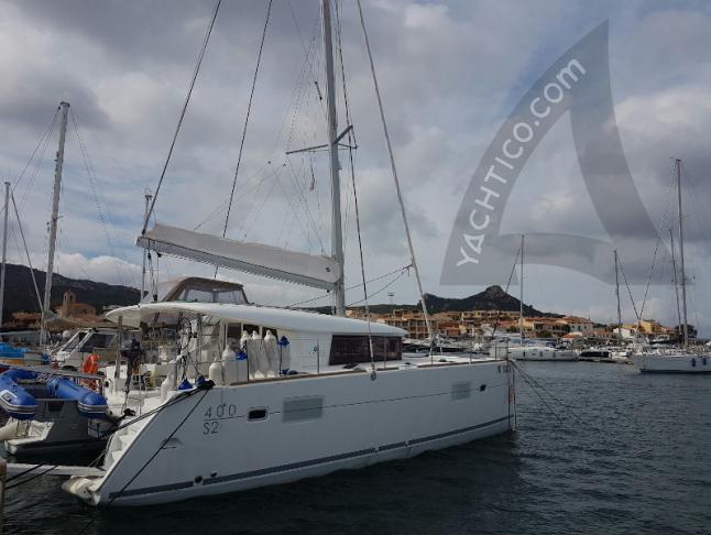 Cat Lagoon 400 S2 for rent in Marina Asfodeli