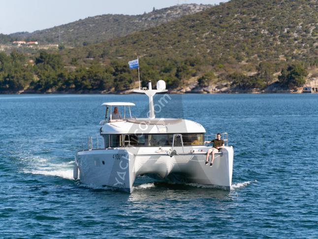 Kat Lagoon 40 MY chartern in Marina Mandalina