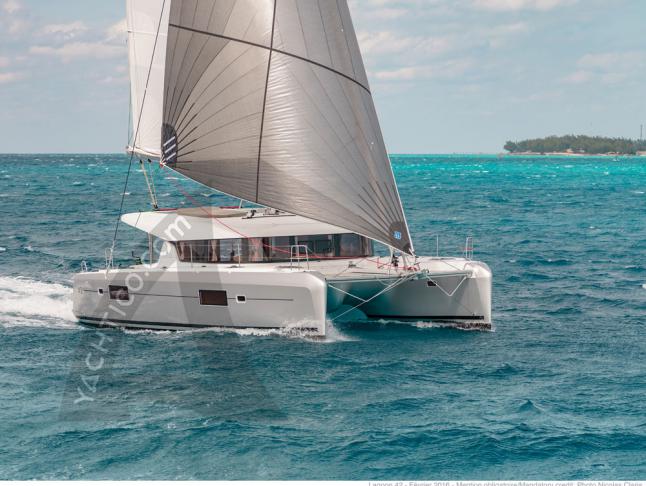 Katamaran Lagoon 42 Yachtcharter in Victoria