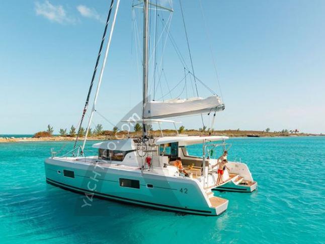 Kat Lagoon 42 chartern in Nettuno