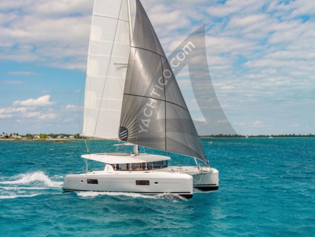 Catamaran Lagoon 42 for rent in Marina Red Hook