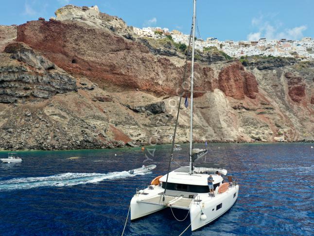 Cat Lagoon 42 for rent in Tourlos