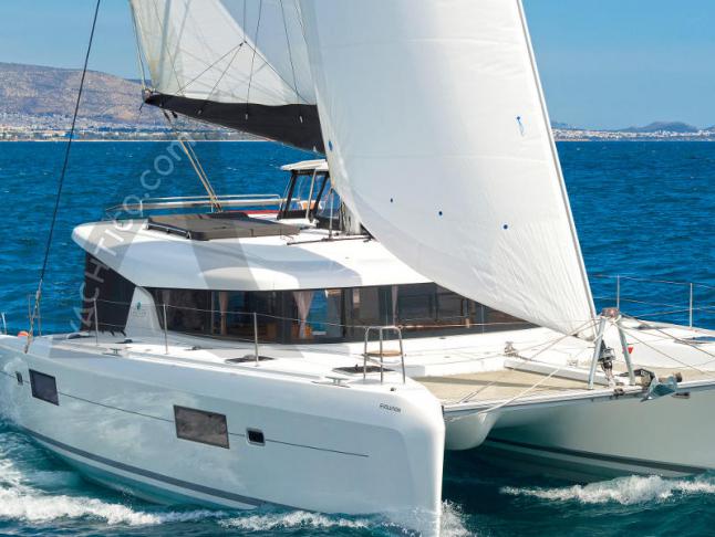 Catamaran Lagoon 42 for rent in Athens