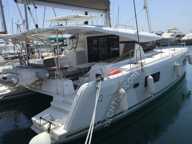 Kat Lagoon 42 chartern in Marina Alimos Kalamaki