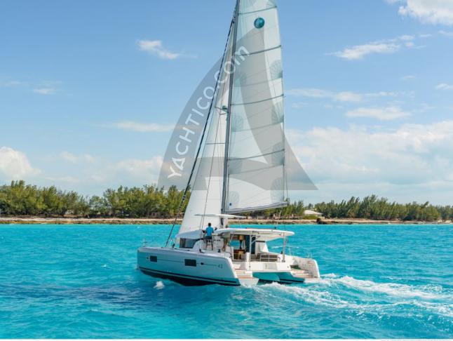 Kat Lagoon 42 chartern in Rogoznica