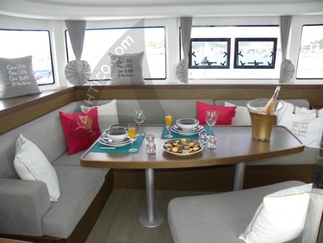 Kat Lagoon 42 chartern in Marigot