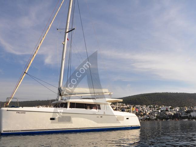 Kat Lagoon 421 chartern in Marina Eczanesi
