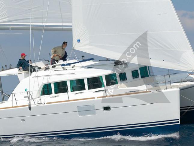 Catamaran Lagoon 440 for rent in Marina Frapa