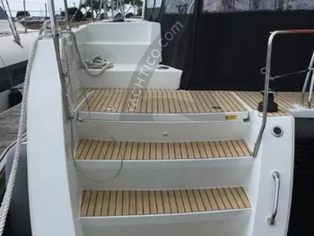 Kat Lagoon 450 S Yachtcharter in Eden Island Resort