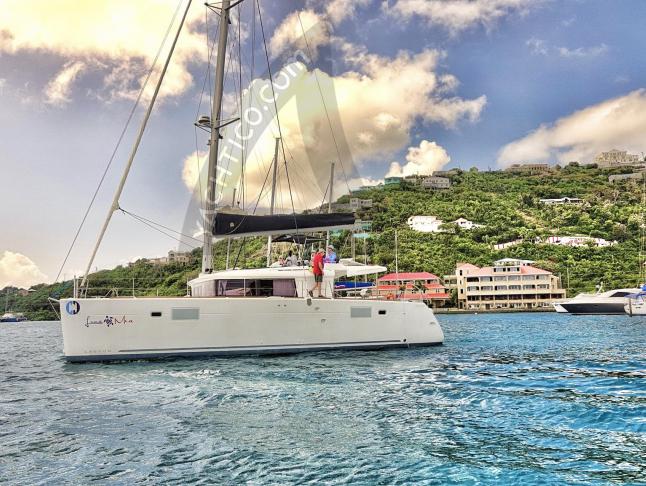 Katamaran Lagoon 450 F chartern in Hodges Creek Marina