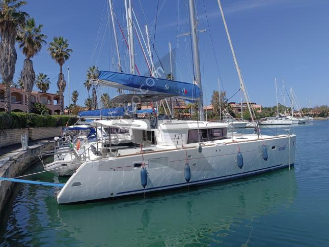 Cat Lagoon 450 F available for charter in Portorosa