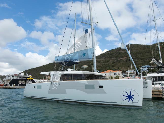 Katamaran Lagoon 450 F chartern in Nanny Cay Marina