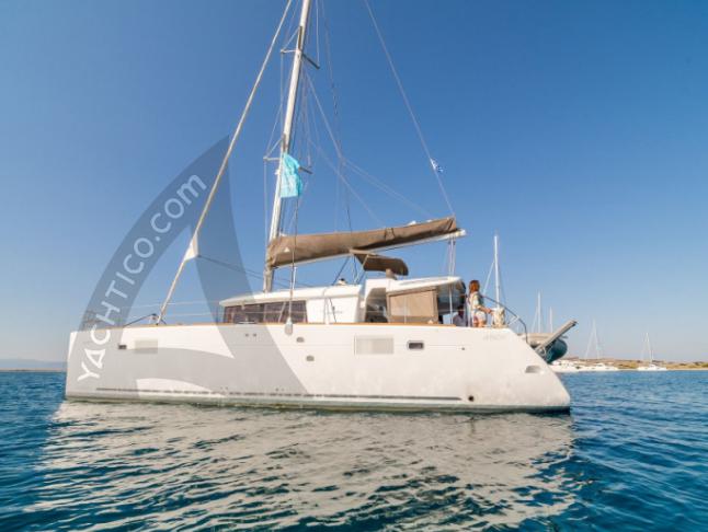 Katamaran Lagoon 450 F Yachtcharter in Tourlos