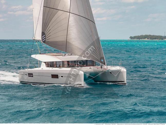 Katamaran Lagoon 46 chartern in Red Hook