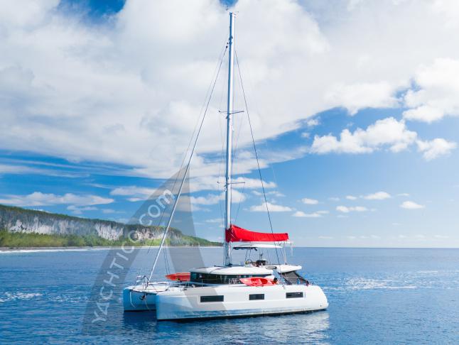 Catamaran Lagoon 46 for charter in Papeete