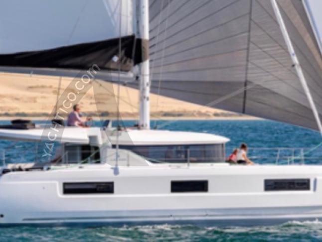 Catamaran Lagoon 46 for charter in Saint Raphael