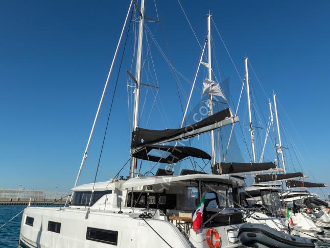 Cat Lagoon 46 available for charter in Portorosa