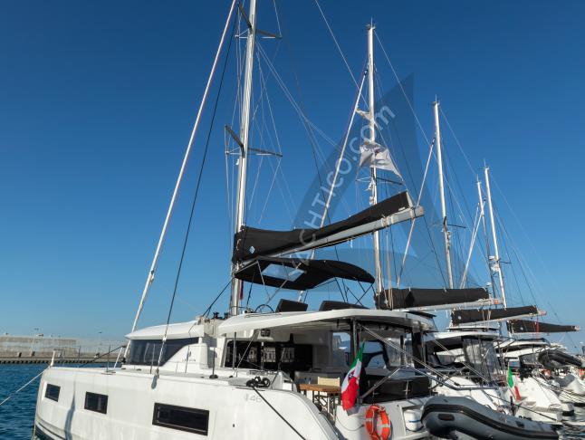 Kat Lagoon 46 chartern in Portorosa