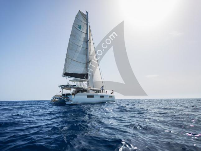 Katamaran Lagoon 46 chartern in Hafen von Port d Andratx