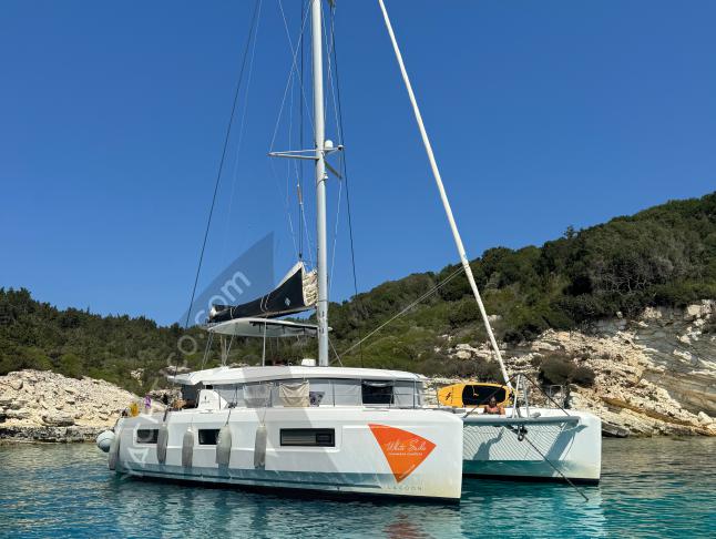 Katamaran Lagoon 46 chartern in Aktion