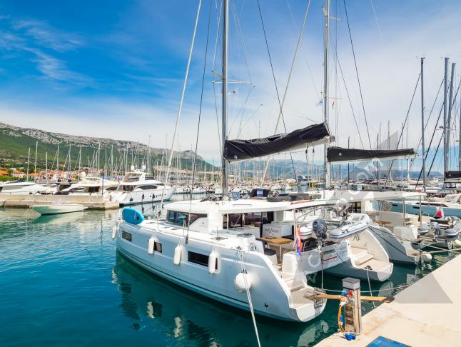 Catamaran Lagoon 46 available for charter in Kastel Gomilica