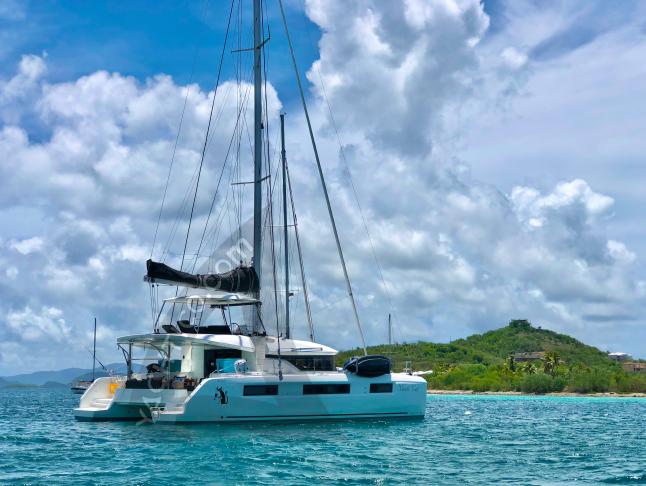 Katamaran Lagoon 50 Yachtcharter in Marina Kotor