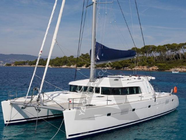 Katamaran Lagoon 500 Yachtcharter in Marina Mandalina